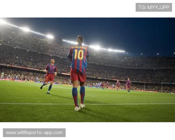 足球巨星汇聚一堂精彩瞬间回顾与传奇故事分享 足球巨星汇聚一堂精彩瞬间回顾与传奇故事分享