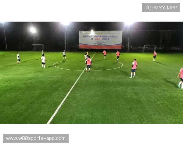 羊安足球明星赛盛况空前球迷热情高涨共庆足球盛事 羊安足球明星赛盛况空前球迷热情高涨共庆足球盛事